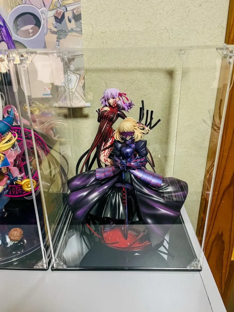 COOLTAKUアクリルケースにフィギュアを飾る