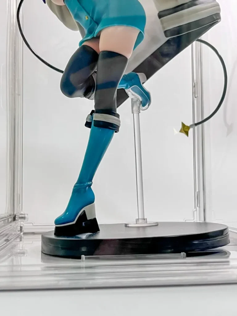 ダイソーフィギュアケースに1/7スケールフィギュア収納