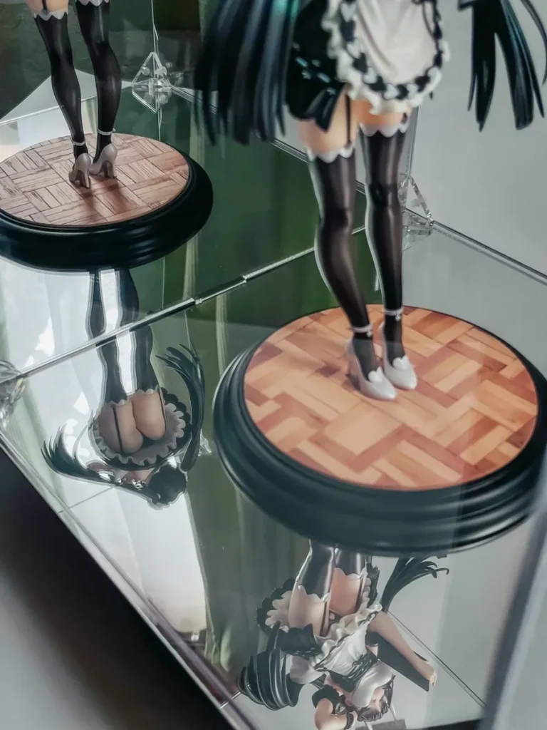 HYPE GUARDフィギュアケースのミラーの魅力