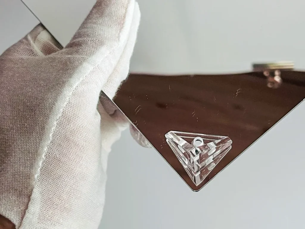 HYPE GUARDに三角コーナーを取りつけ