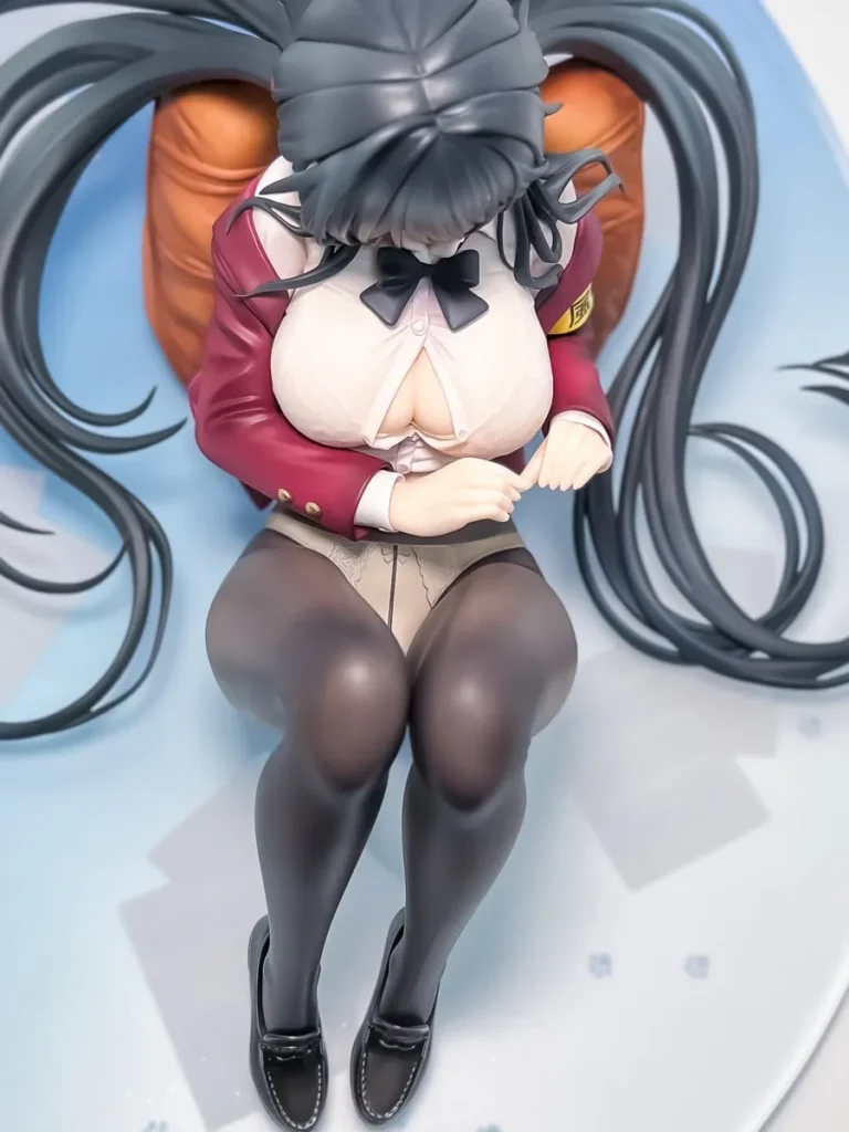 大鳳 下校後の甘い時間 フィギュアのスカートをキャストオフ