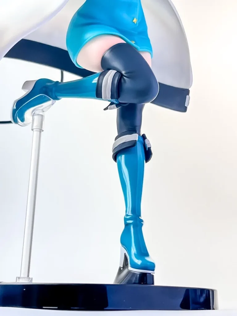 ロコムジカフィギュアの下半身