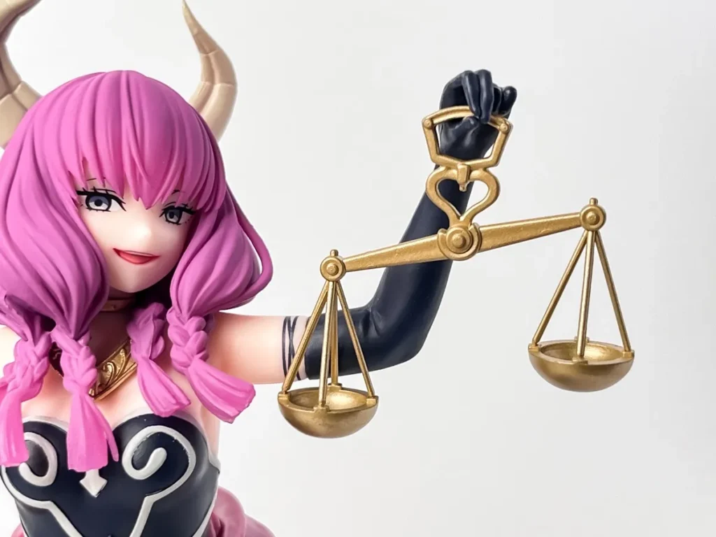 Desktop Cute フィギュア 断頭台のアウラ 服従の天秤